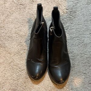 Black guess Ankle Boots